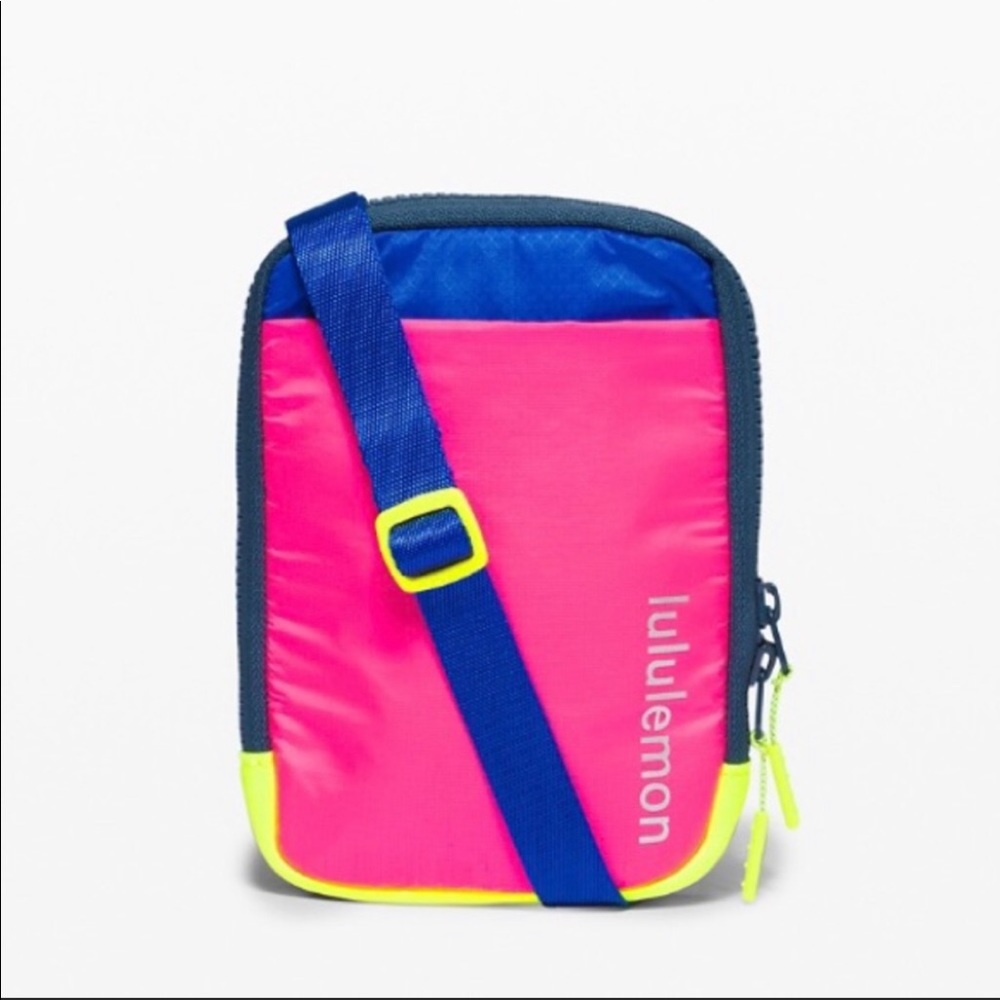 Lululemon Easy Access Crossbody Bag
